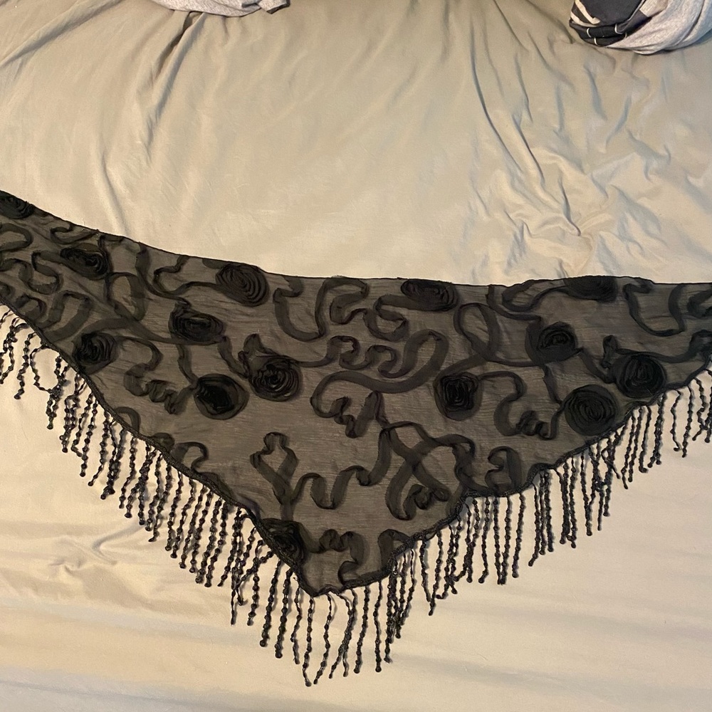 2 lace and fringe shall scarves